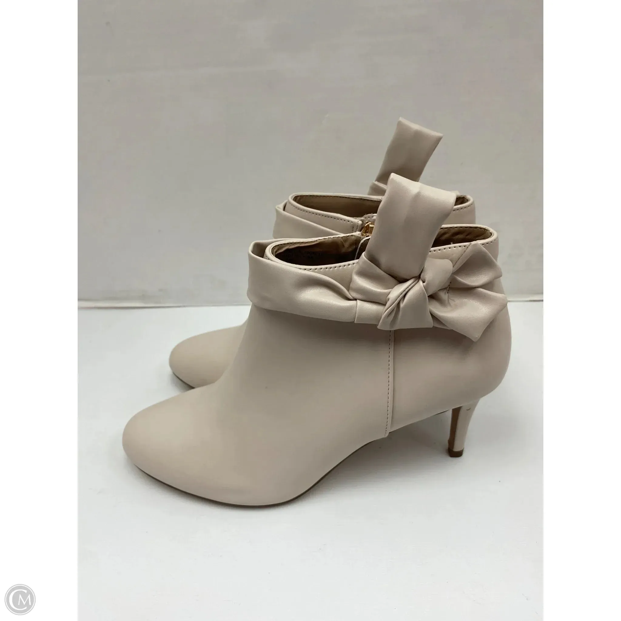 Boots Ankle Heels By Nanette By Nanette Lepore In Cream, Size: 8.5