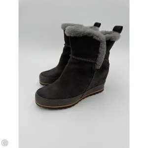 Boots Ankle Heels By Ugg In Grey, Size: 9.5