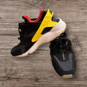 Shoes Sneakers By Nike In Black & Yellow, Size: 7.5